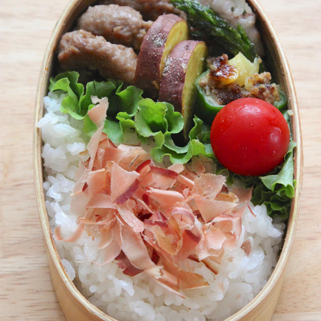 【　夫ひとり分のお弁当とふわふわ鰹節〜　】