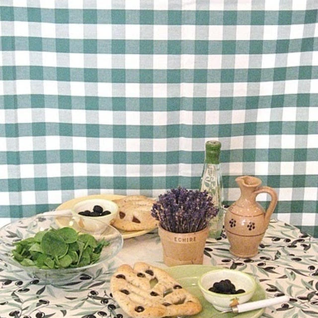フランス（プロバンス地方）のテーブルコーディネート