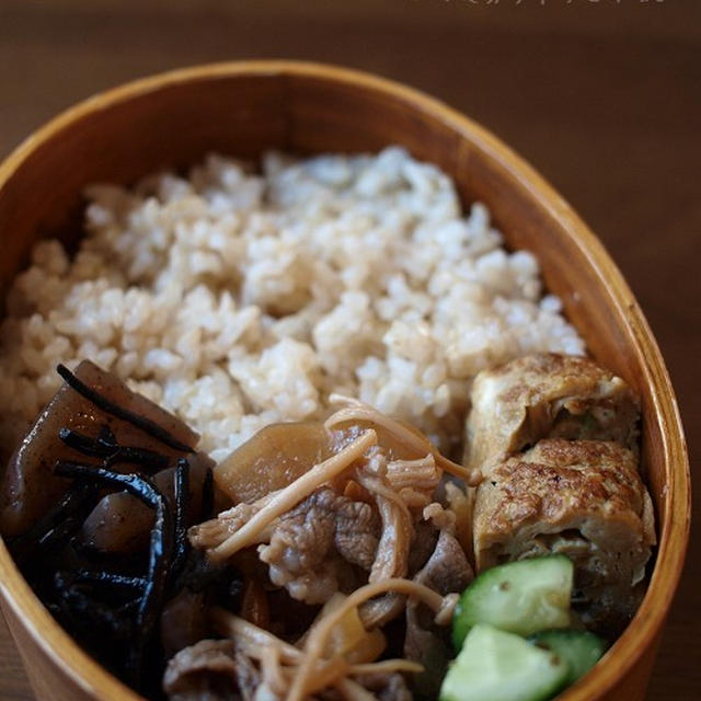 牛肉と大根のナムル弁当　と昆布文字