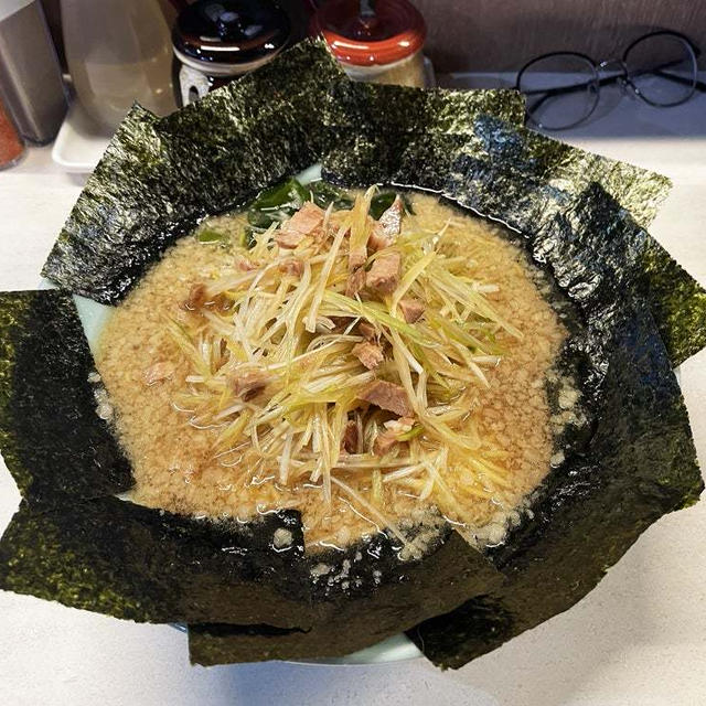 ネギラーメンにのりを追加してこいめ多めで啜る 〜ラーショ系〜