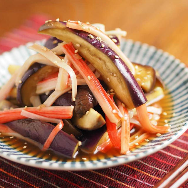 茄子とカニカマボコのあっさり旨味和え　、　麺つゆ+オイスターソースでしみじみ美味しい！