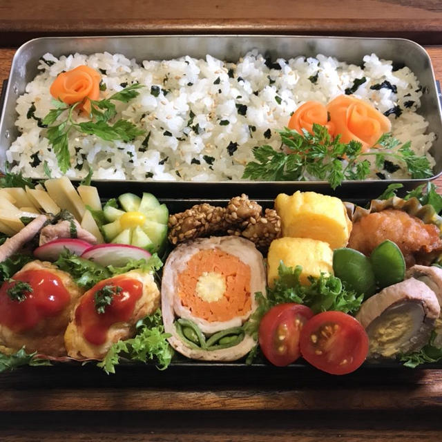 お弁当（わかめご飯）