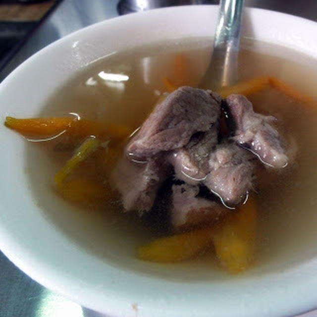 金針赤肉湯│豚赤身と金針菜のスープ