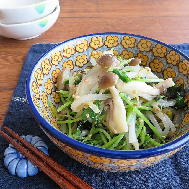 豆苗としめじともやしのわかめナムル♪