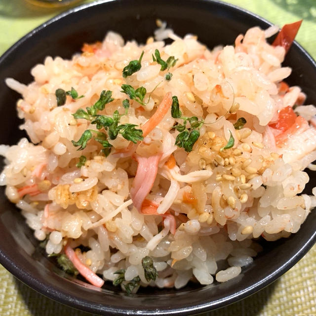 トマトとカニカマの炊き込みご飯