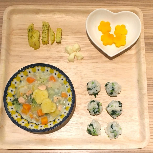 【離乳食完了期】秋鮭のさつまいもシチュー&小松菜と白ごまのおにぎり