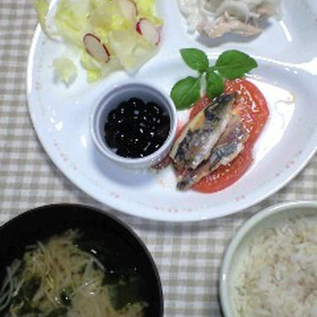 アジのオリーブオイル焼き＆蒸し鶏のサラダ