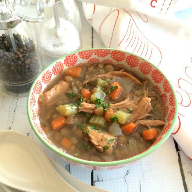 Chicken Soup Made from Scratch 風邪引きにはやっぱりコレ。