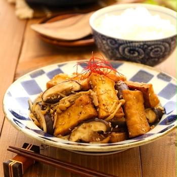 厚揚げときのこのしみしみごま炒め (レシピ)