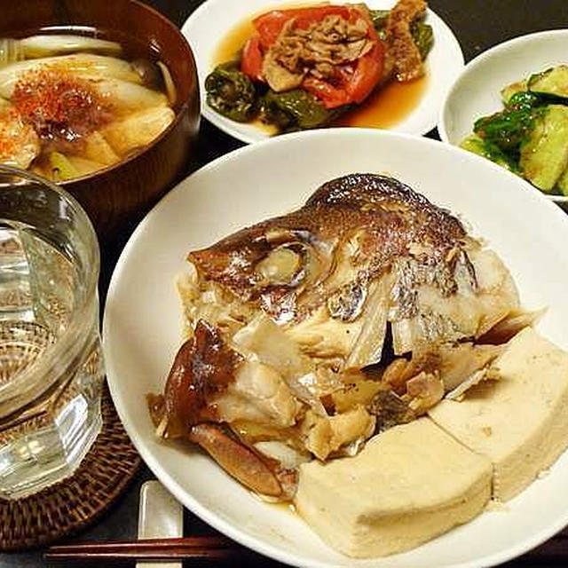 鯛あらと豆腐の炊き合わせは、鯛と豆腐を別々に煮るのである。