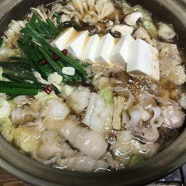 もつ鍋。オムライスと親子丼