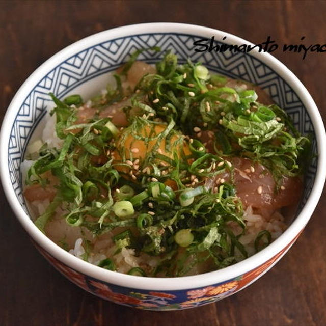 鯛のごまダレ漬け丼