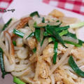 ちくわと油揚げの麺つゆ焼うどん