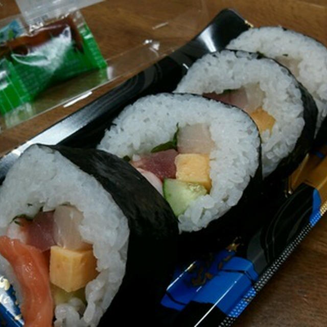 お昼は「海鮮巻き」