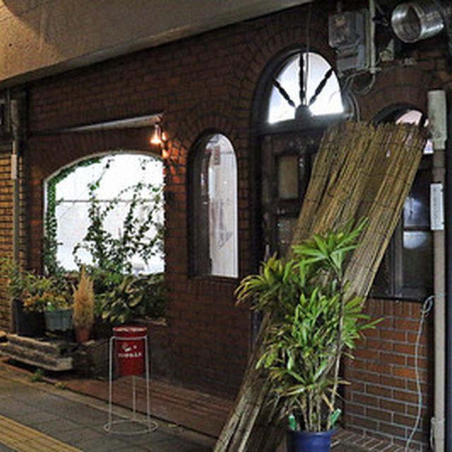 住之江区のディープ中華料理屋「邯鄲小吃館 （ハンダンショウチュカン）」で食事会