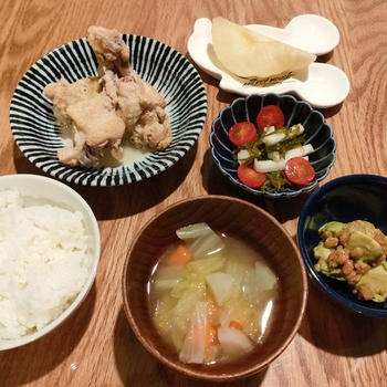 鶏手羽元の塩レモン煮｡