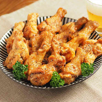 たっぷり黒こしょうでピリ辛、手羽元の甘酢から揚げ、手羽元唐揚げは大量調理して冷凍しておくと便利
