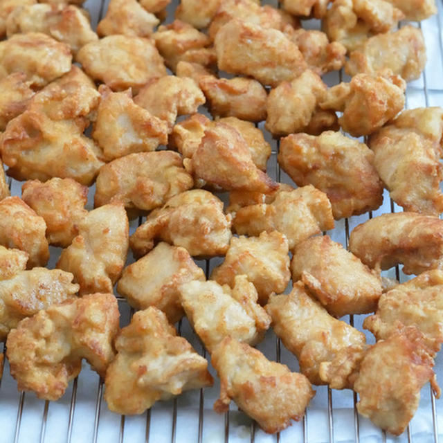 リクエストの唐揚げ2kgを揚げた晩ごはん。