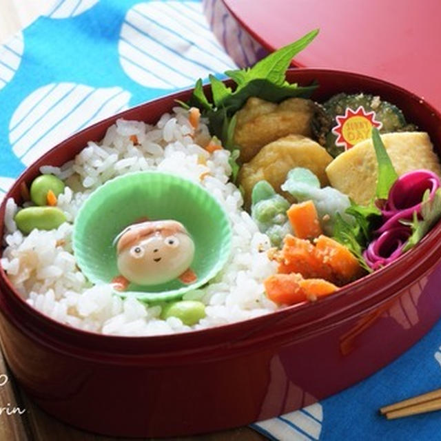 蓋を開けるとポニョがこんにちは！