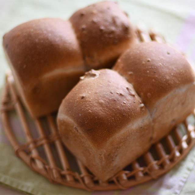 くるみ食パン
