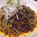 冷たい黒胡麻担々麺