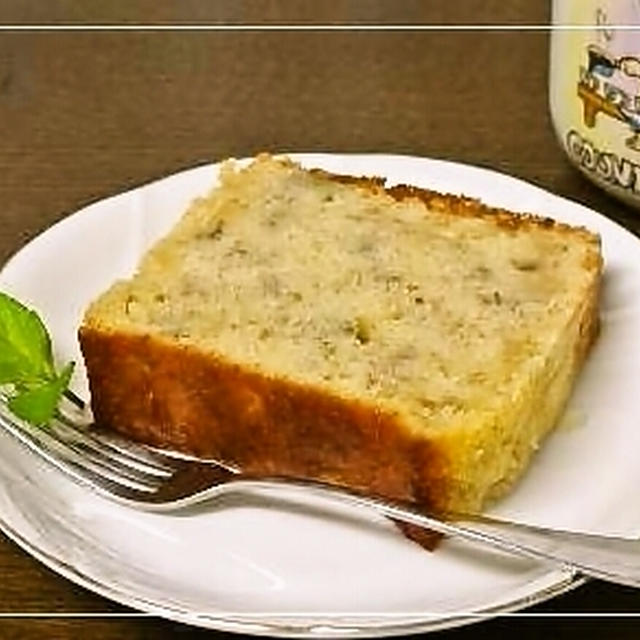 贅沢な味わいのバナナケーキ