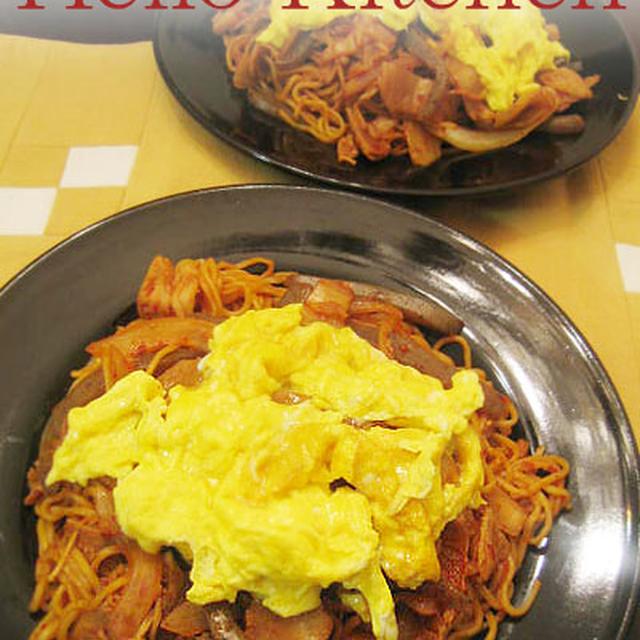 B級プラス★豚キムチ焼きそばトロ玉のせっ！