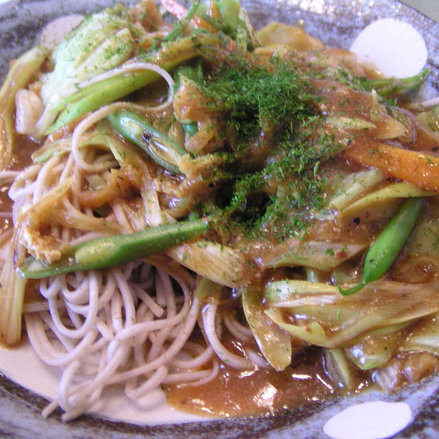 蕎麦のカレー味噌あんかけ