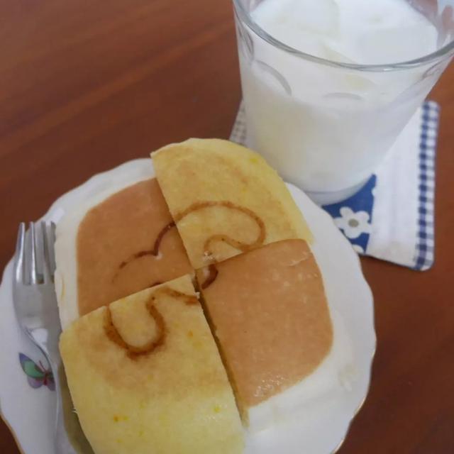 万代オリジナル、たまご蒸しパンとチーズ蒸しパン