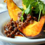 Roasted Acorn Squash with Teriyaki Meat Sauce甘肉だれがけどんぐりかぼちゃ焼き
