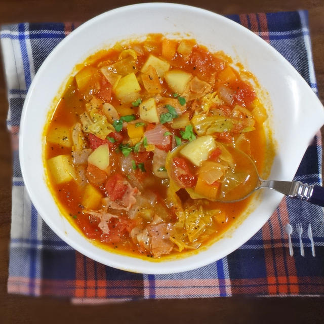 たっぷり春野菜を味わう 栄養満点ミネストローネ