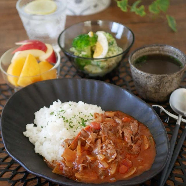 洋食が続きます