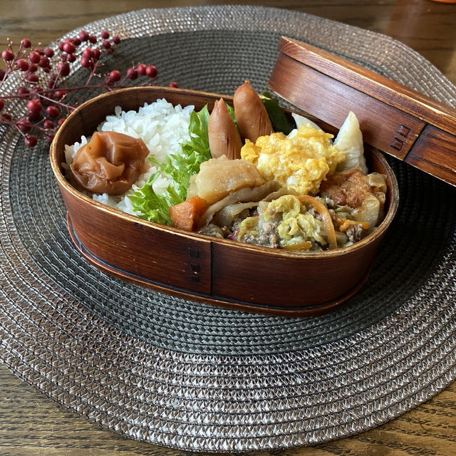 お弁当（肉じゃが他）