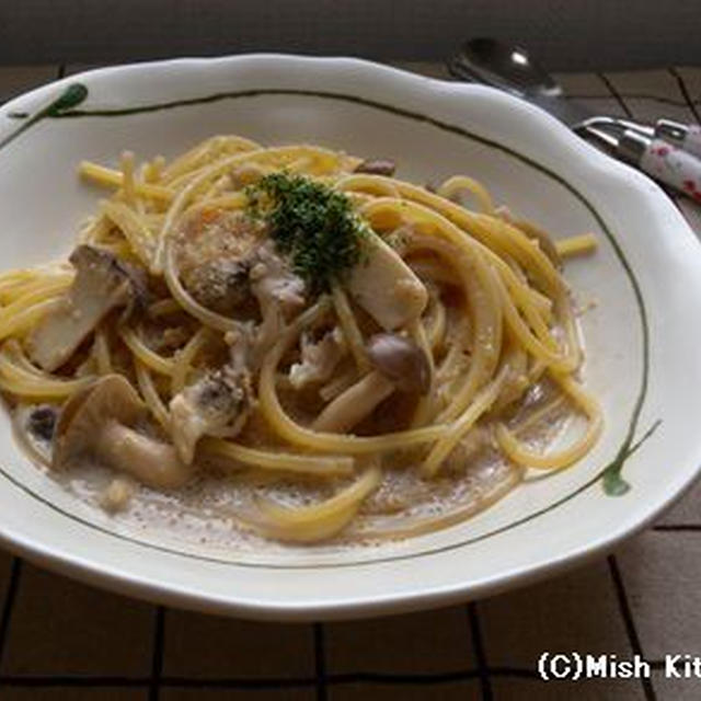 秋が旬です！『きのこのたらこ風クリームパスタ（アマランサス）』