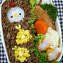 キャラ弁**そぼろdeにわとり親子