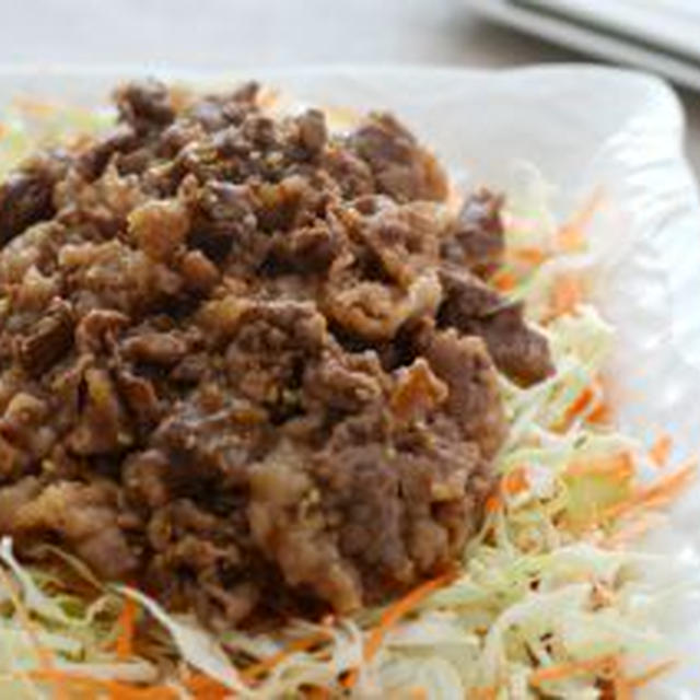 即席焼肉のたれで焼肉サラダ。（混ぜるだけのたれ）の晩ごはん。