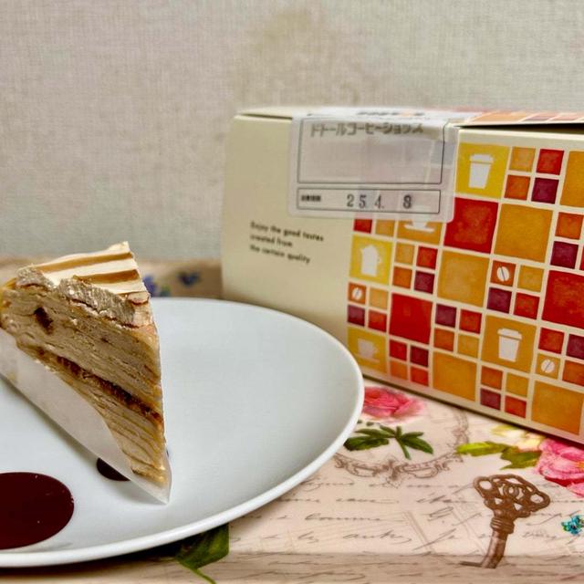 砕いたかりんとうがポイント！ドトール 黒糖ミルクレープ