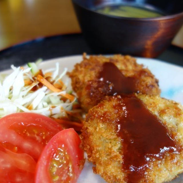 手作りパン粉でポテトコロッケ