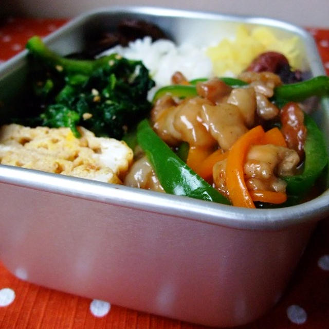 青椒肉絲風弁当。