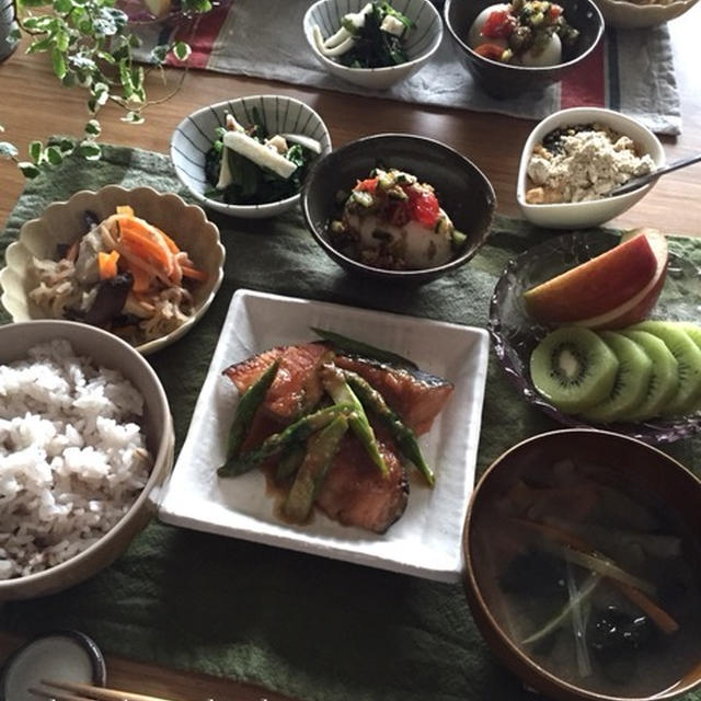 まごわやさしいの朝ごはん♪…怪我について。