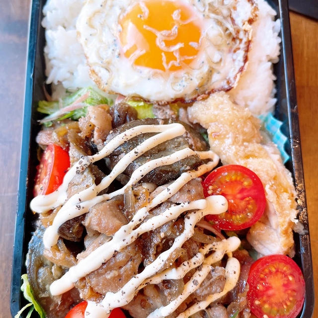 生姜焼きサラダ弁当です！！