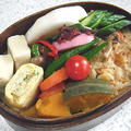 煮物と炊き込みご飯弁当。ごま鯖と糠漬け。てっぺんのあんこ
