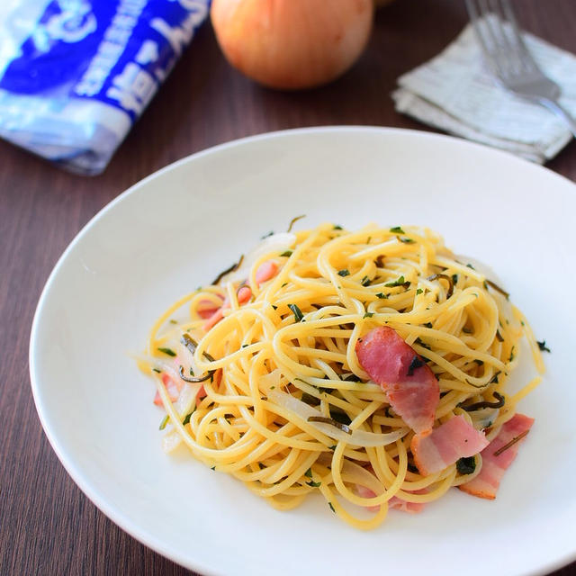 塩昆布で味付け！大葉ベーコンパスタのレシピ