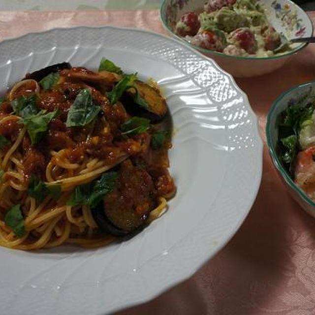 ナスとベーコンのトマトソーススパゲッティーニ