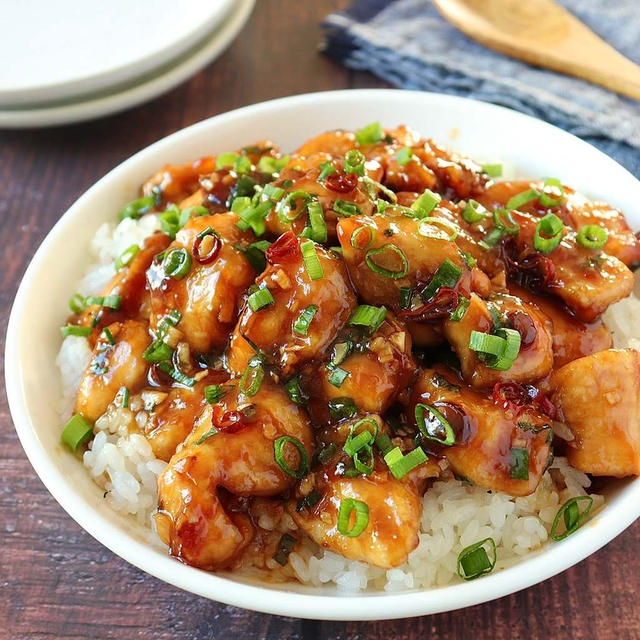 ガッツリさんにもめっちゃおススメ！ピリ辛甘だれチキン丼