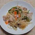 格安のもやしで、肉野菜炒め