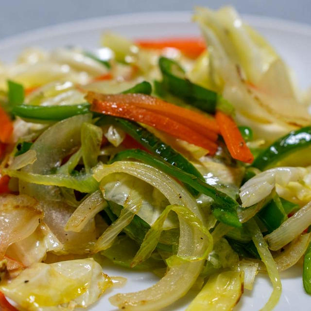 「野菜炒め」は変えられる。スパイス活用してみて！