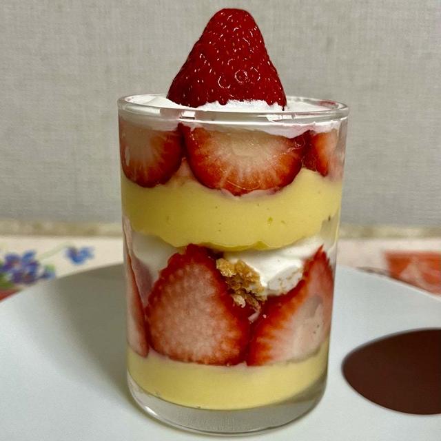 キャンドルみたい！toco*towa DELI 苺のトライフル