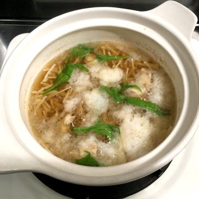 鶏もも肉の、トロロ鍋