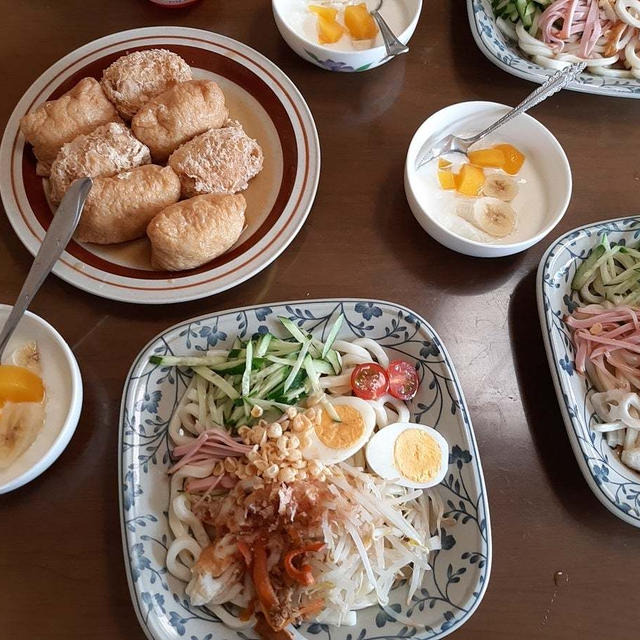 冷やしたぬきうどんのたれは、つゆの素